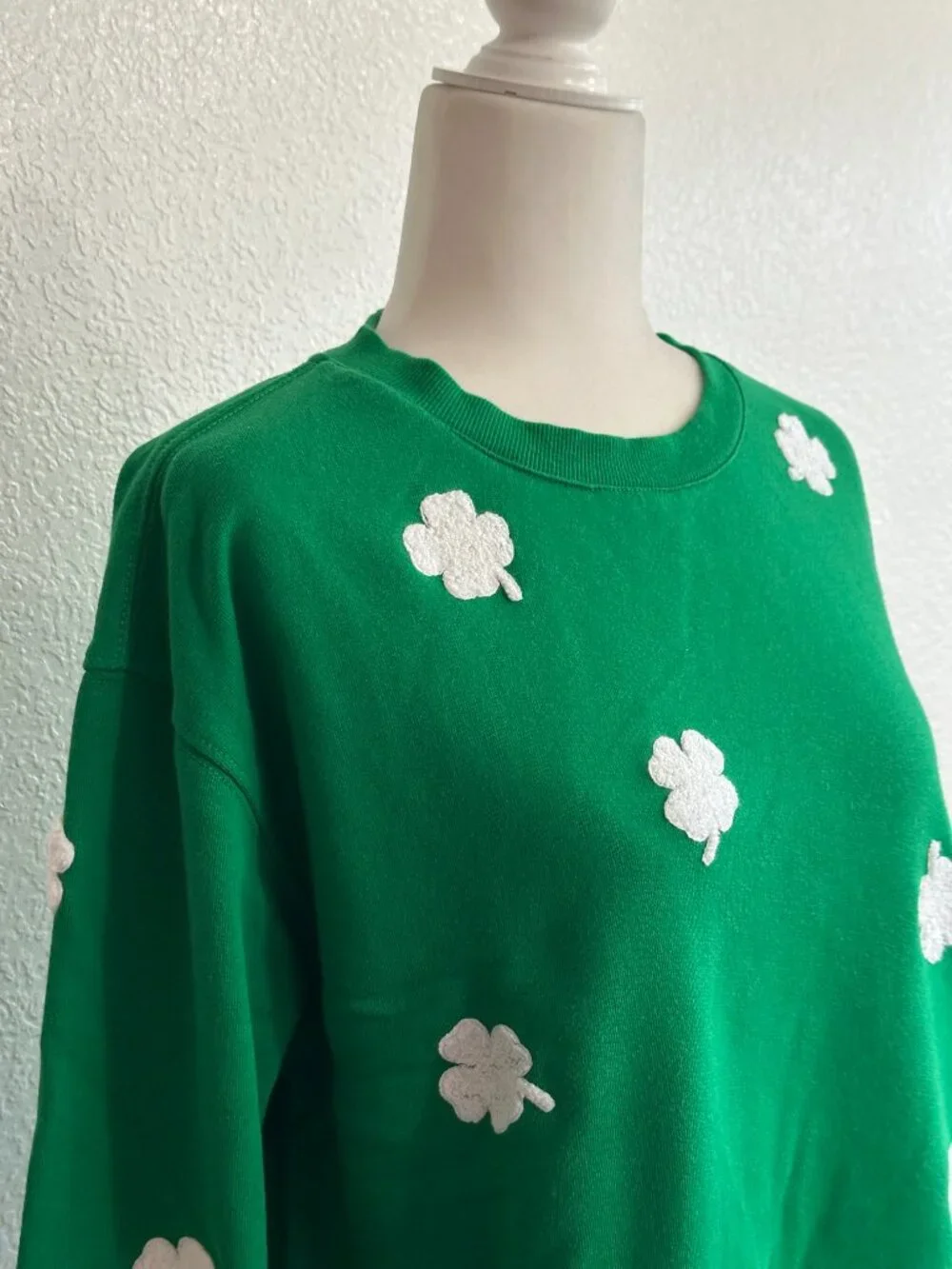 Jane + Delancey Clover Sweatshirt Women’s Medium Green St Patrick’s Day Crewneck - Picture 3 of 7